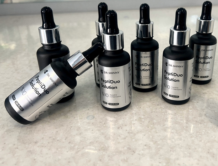 سرم های مولتی پپتید آرژیرلین ماتریکسیل دکتر شاینی در آزمایشگاه دکتر شاینی